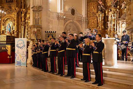 San Lorenzo el Real acogió el concierto solidario del 35 aniversario de la Banda Coronación de Espinas